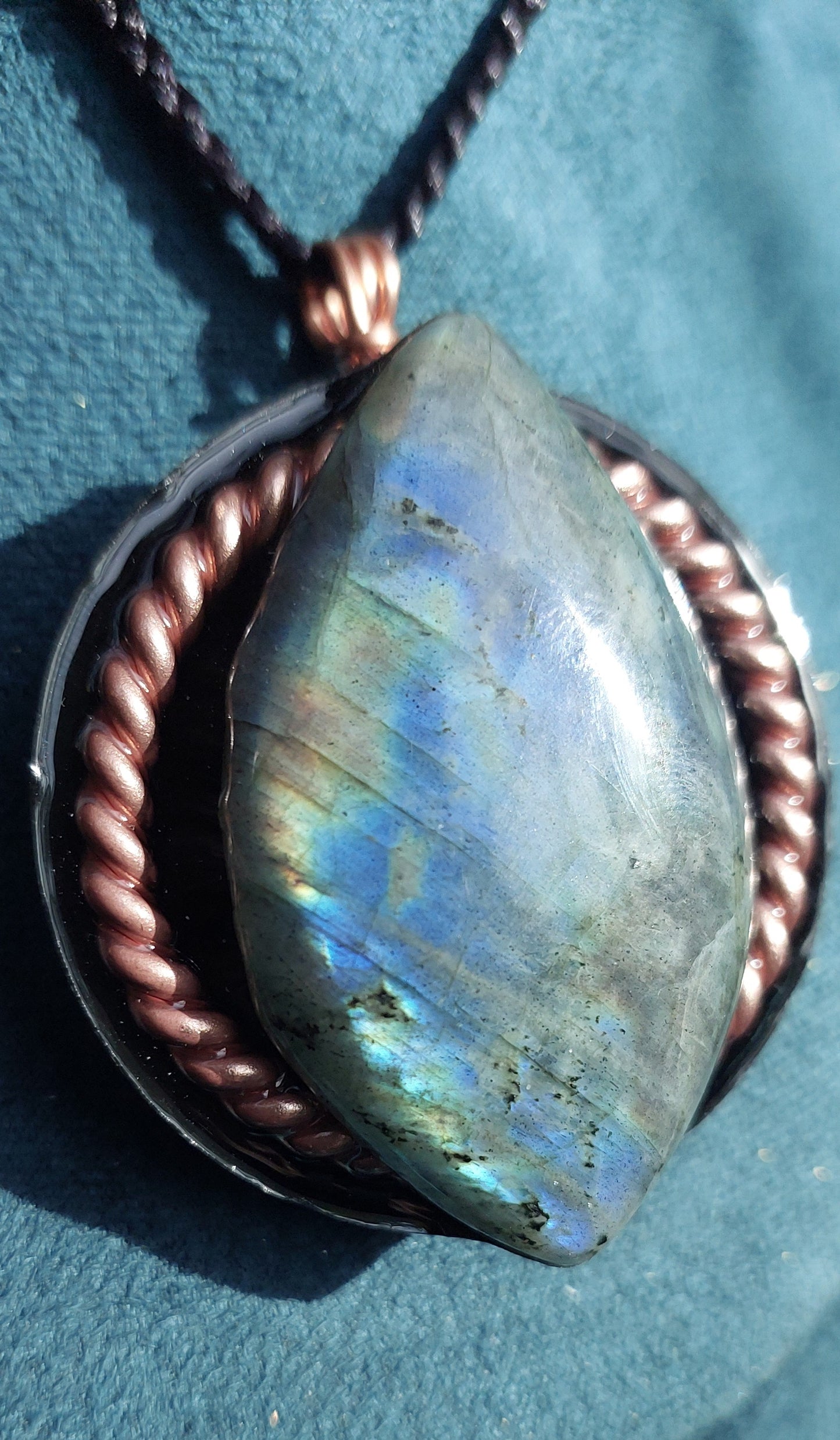 Labradorite Orgonite Talisman Necklace - Intuition, Protection & Inner Transformation