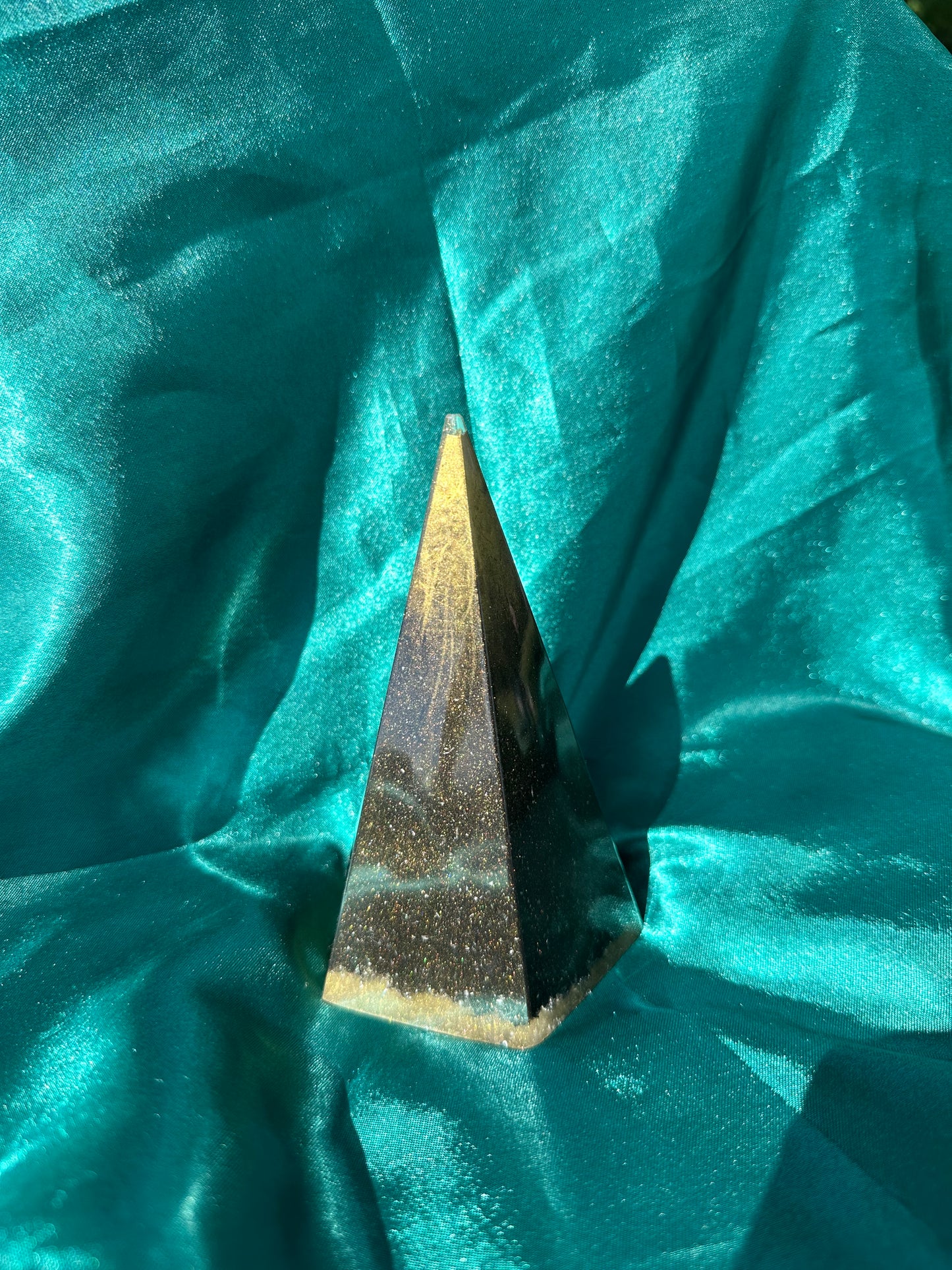 Elite Shungite Pentagonal Orgonite Pyramid – Grounding & EMF Energy Transmutation
