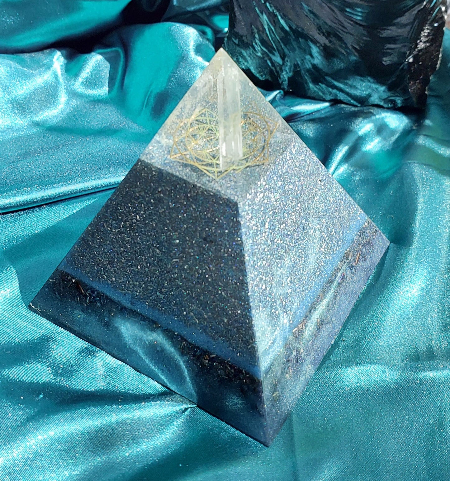 Blue Radiance - Orgonite Pyramid with Quartz Points & Sacred Geometry