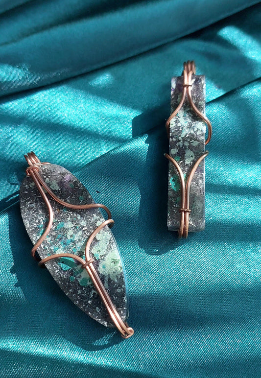 Winter Moss - Copper Wired Orgonite Pendant Collection