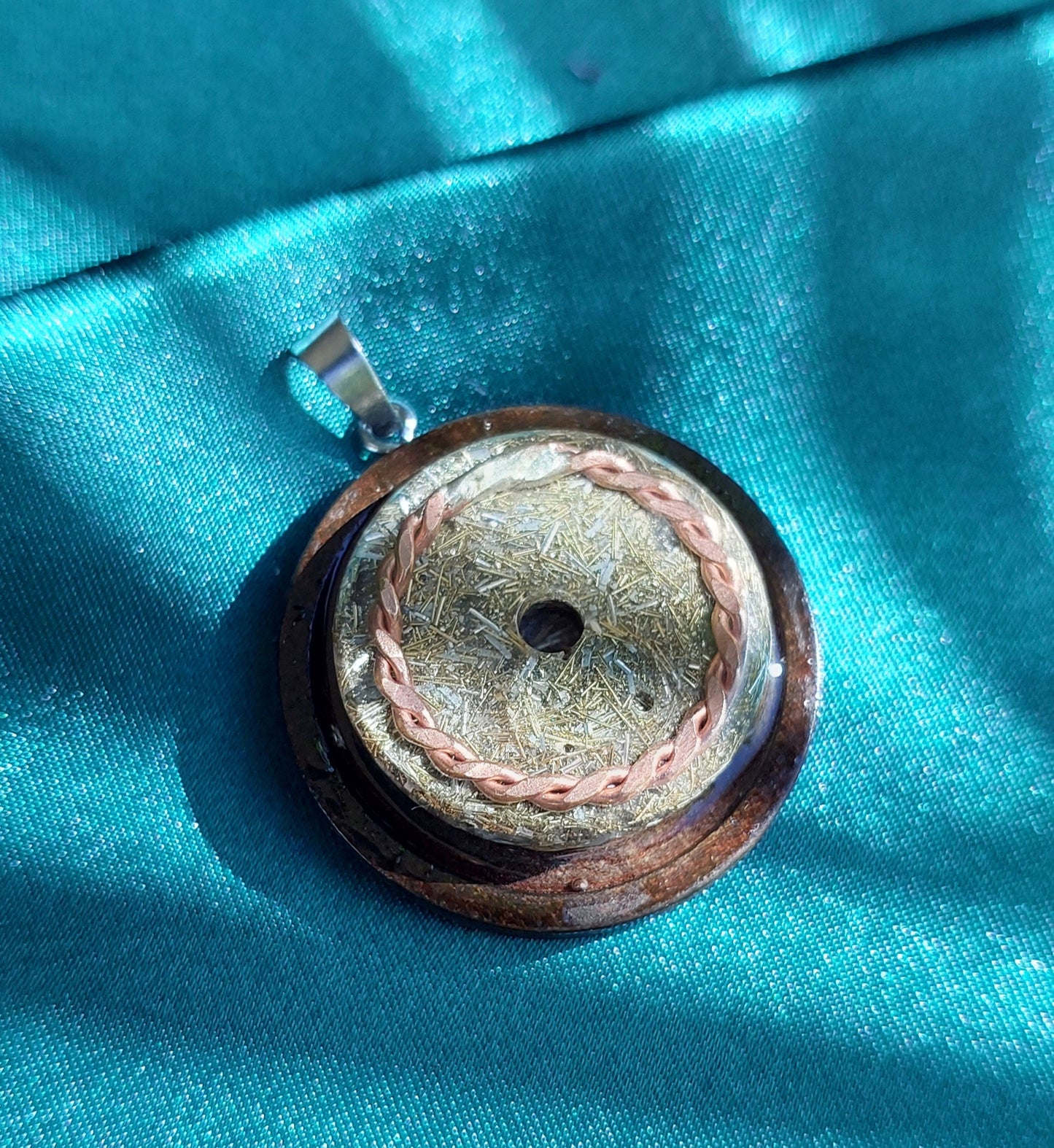 Gatweay - Orgonite Pendant with Tensor Ring