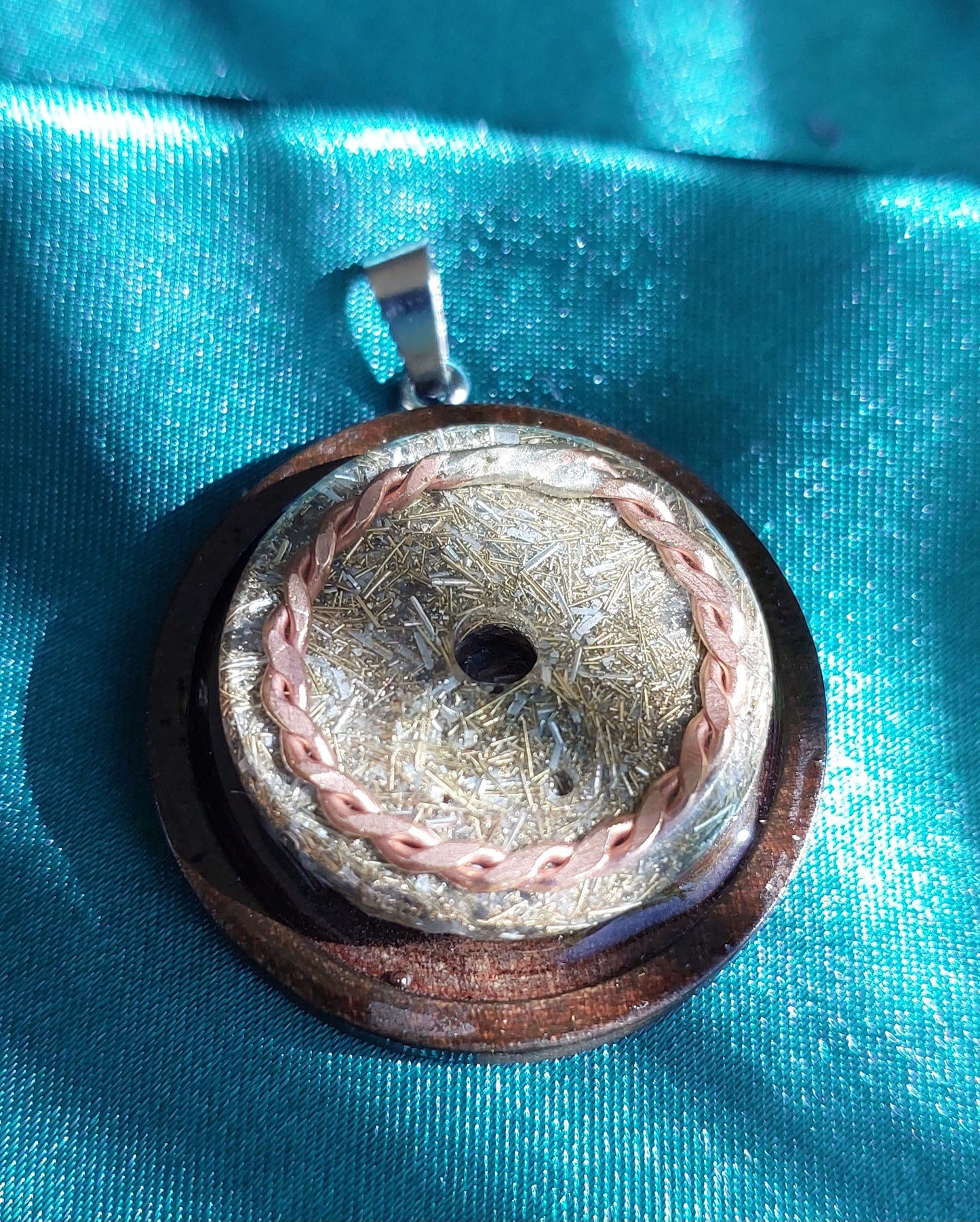 Gatweay - Orgonite Pendant with Tensor Ring