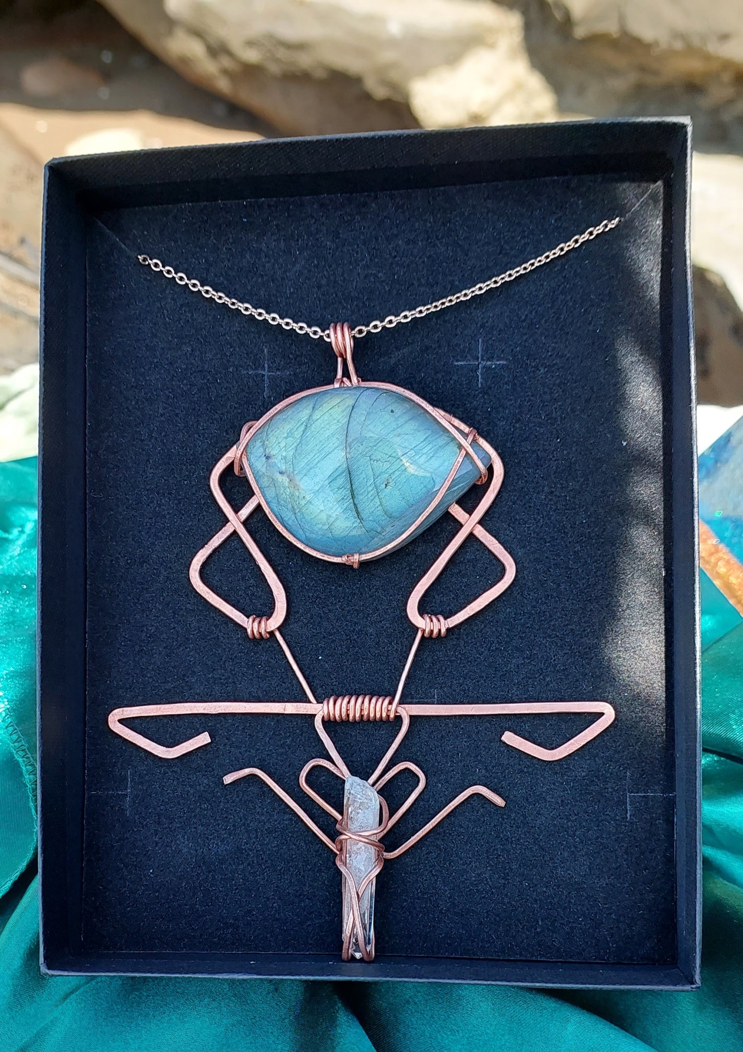 Luminous Mantis - Labradorite Pendant