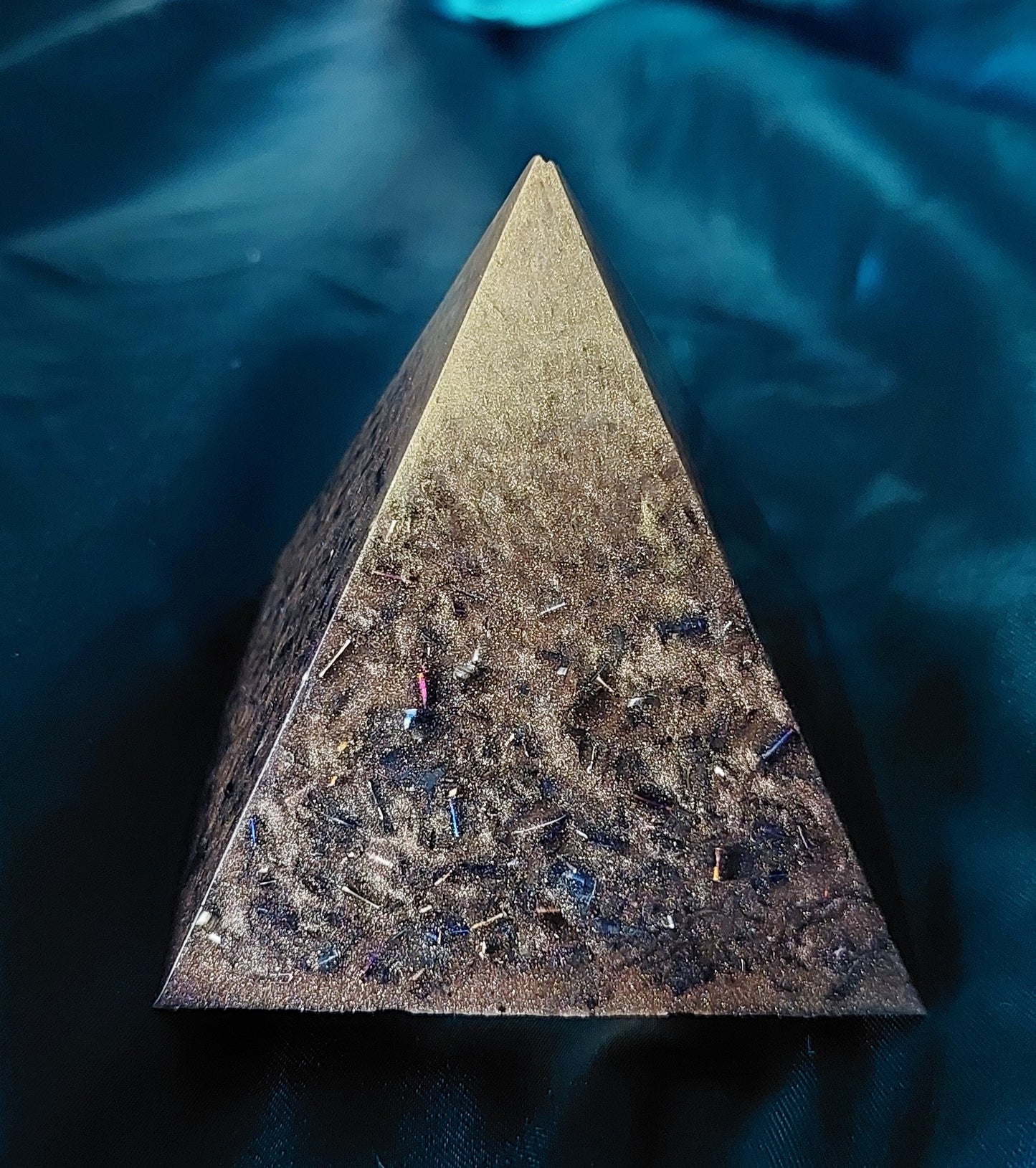 Quartz Orgonite Pyramid | Everyday Energy Support