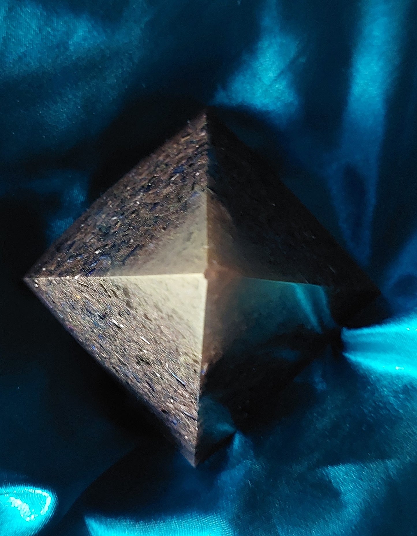 Quartz Orgonite Pyramid | Everyday Energy Support
