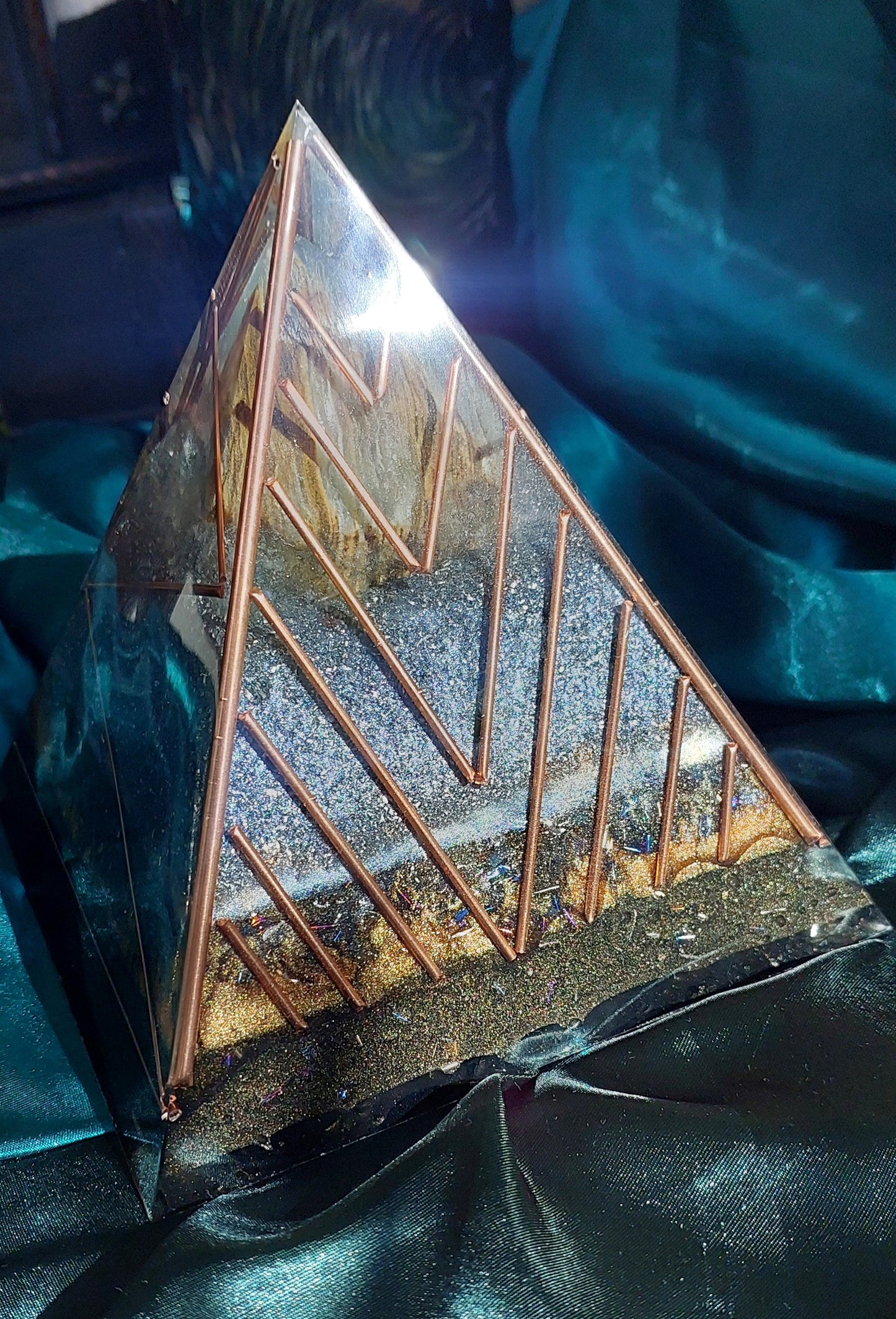Large Blue Onyx & Copper Orgonite Pyramid