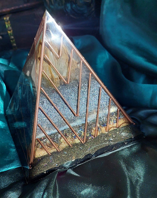 Large Blue Onyx & Copper Orgonite Pyramid