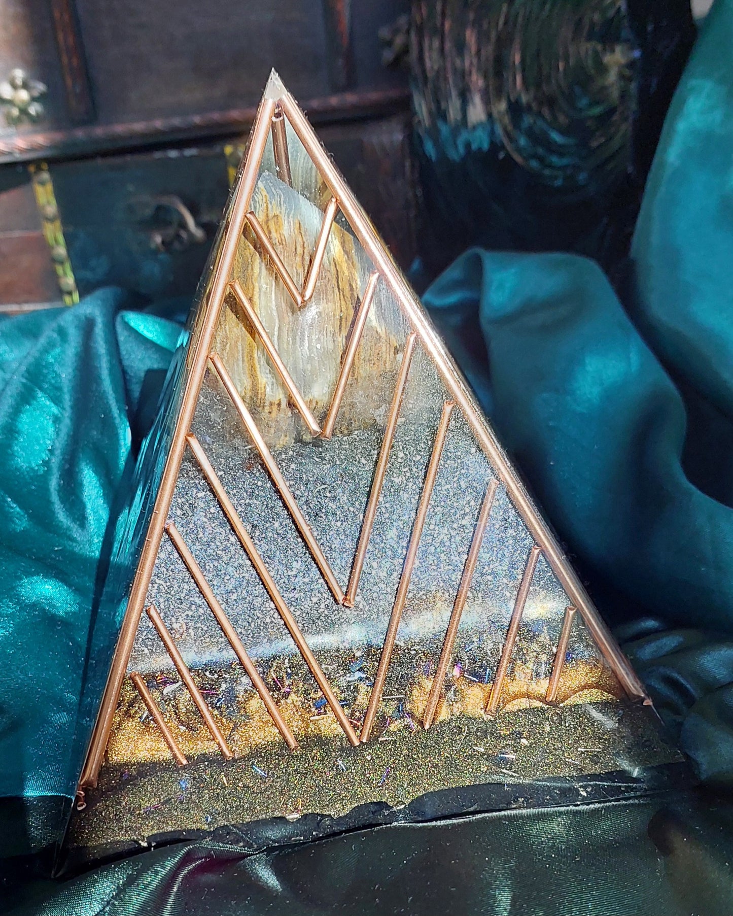Large Blue Onyx & Copper Orgonite Pyramid
