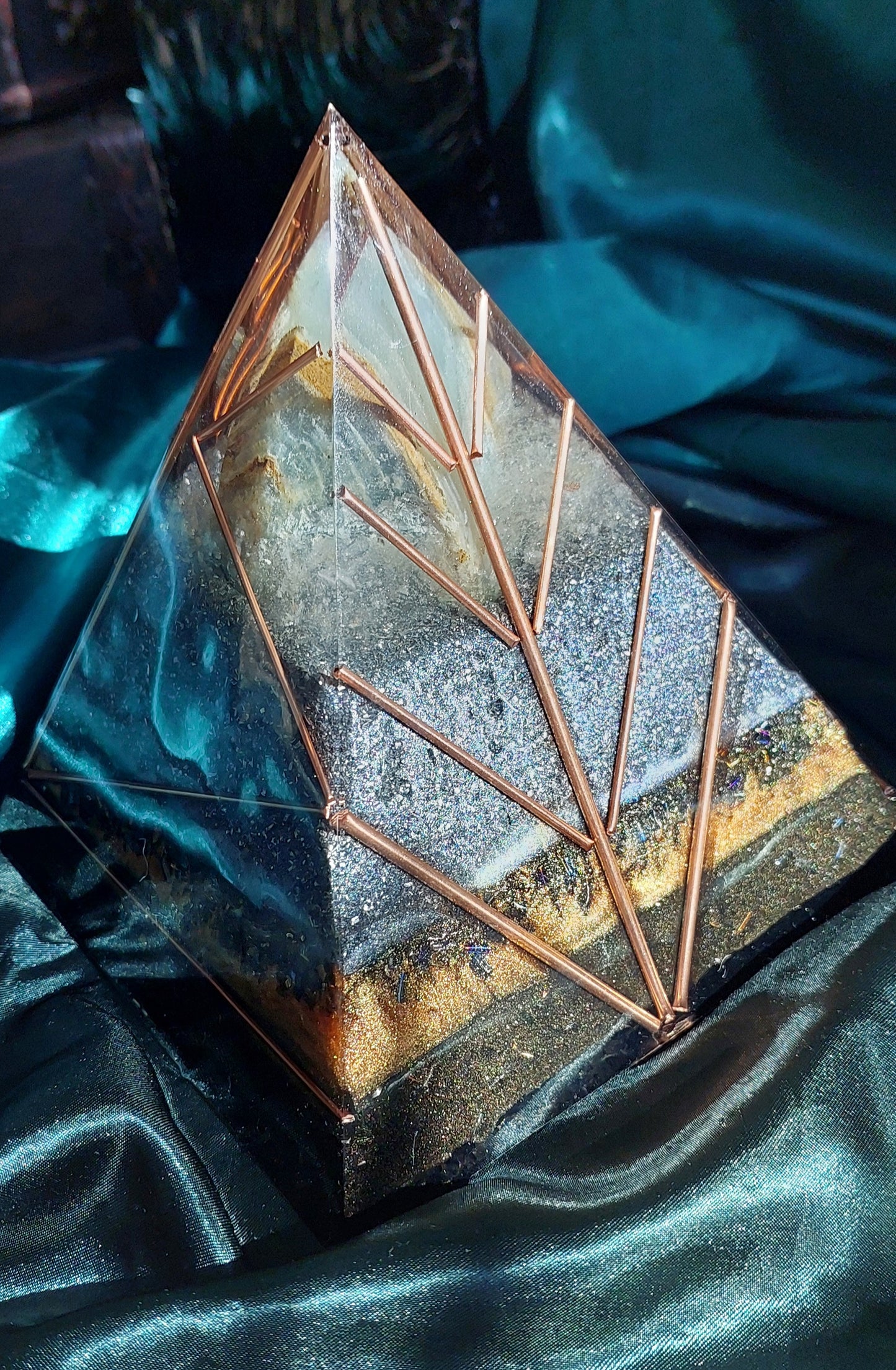 Large Blue Onyx & Copper Orgonite Pyramid