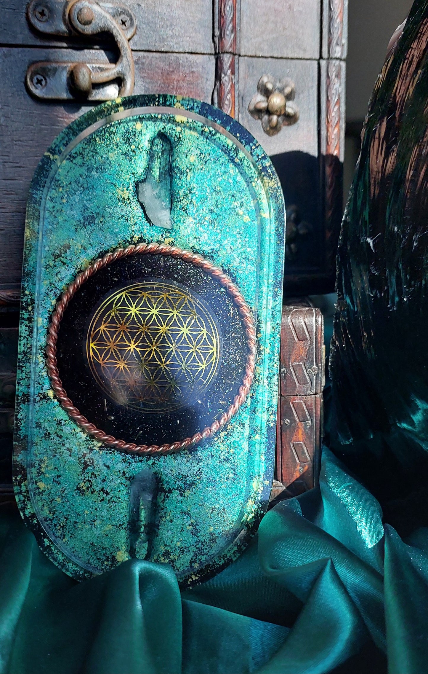 Orgonite Charging Plate - Green & Gold with Flower of Life