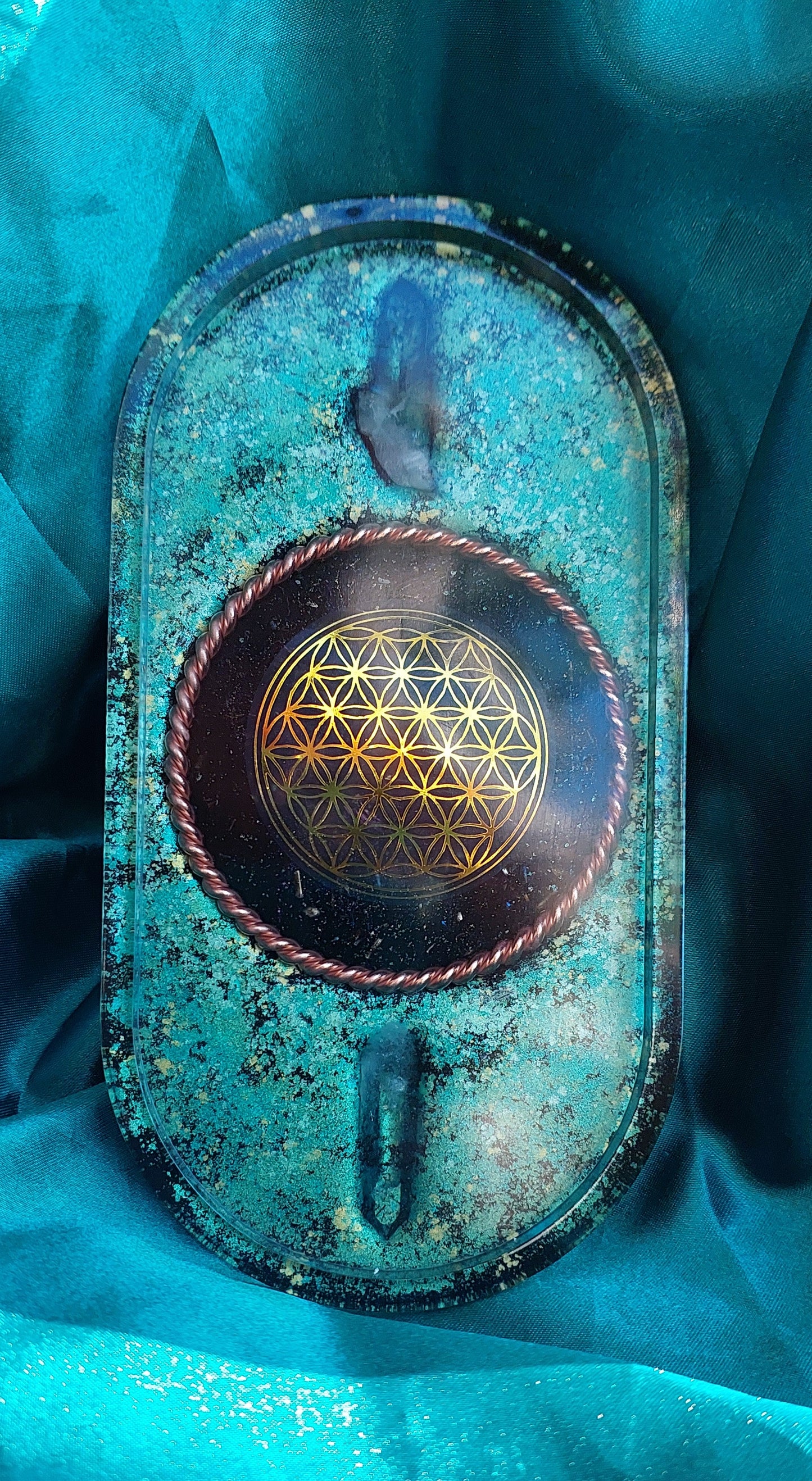 Orgonite Charging Plate - Green & Gold with Flower of Life