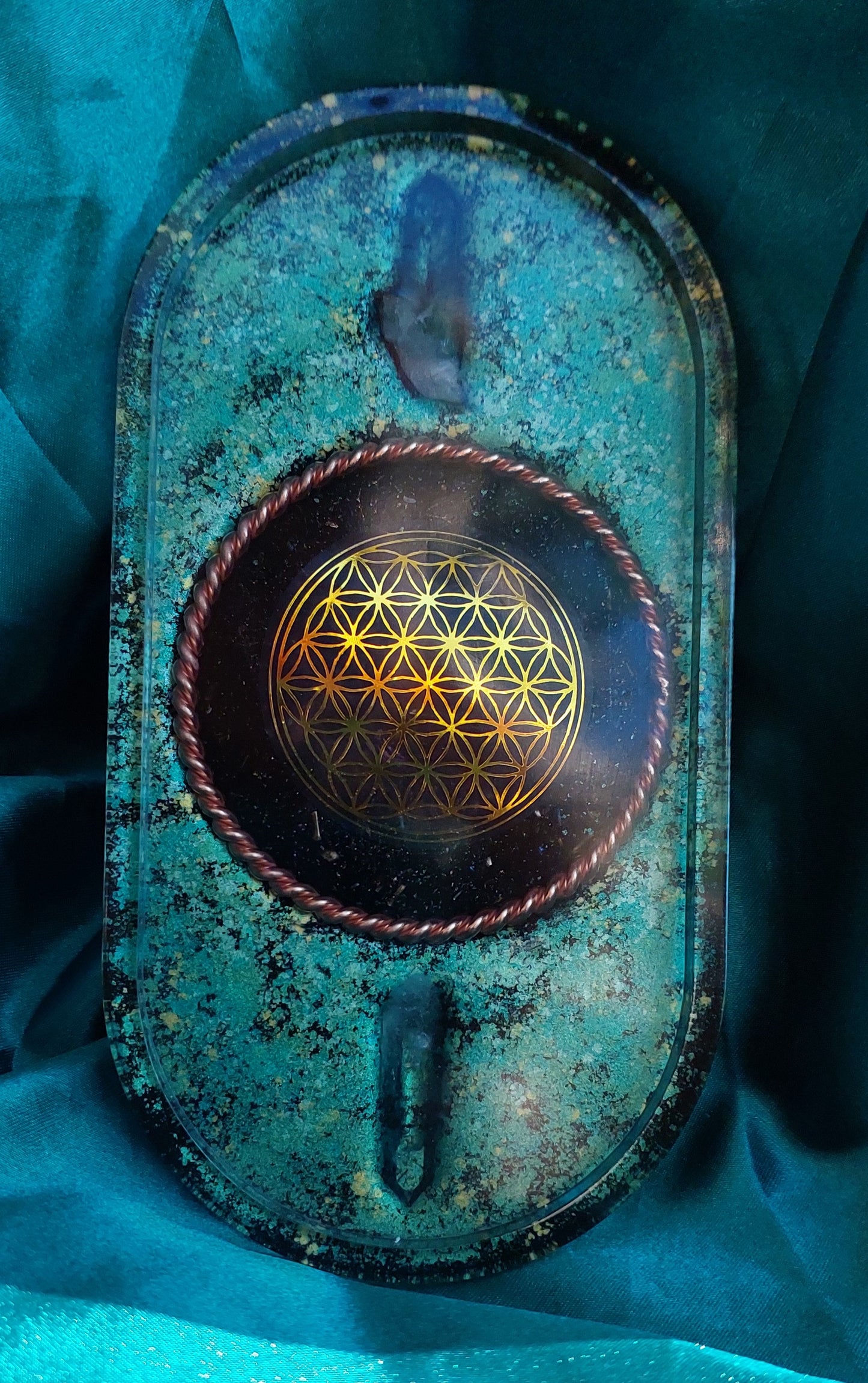 Orgonite Charging Plate - Green & Gold with Flower of Life