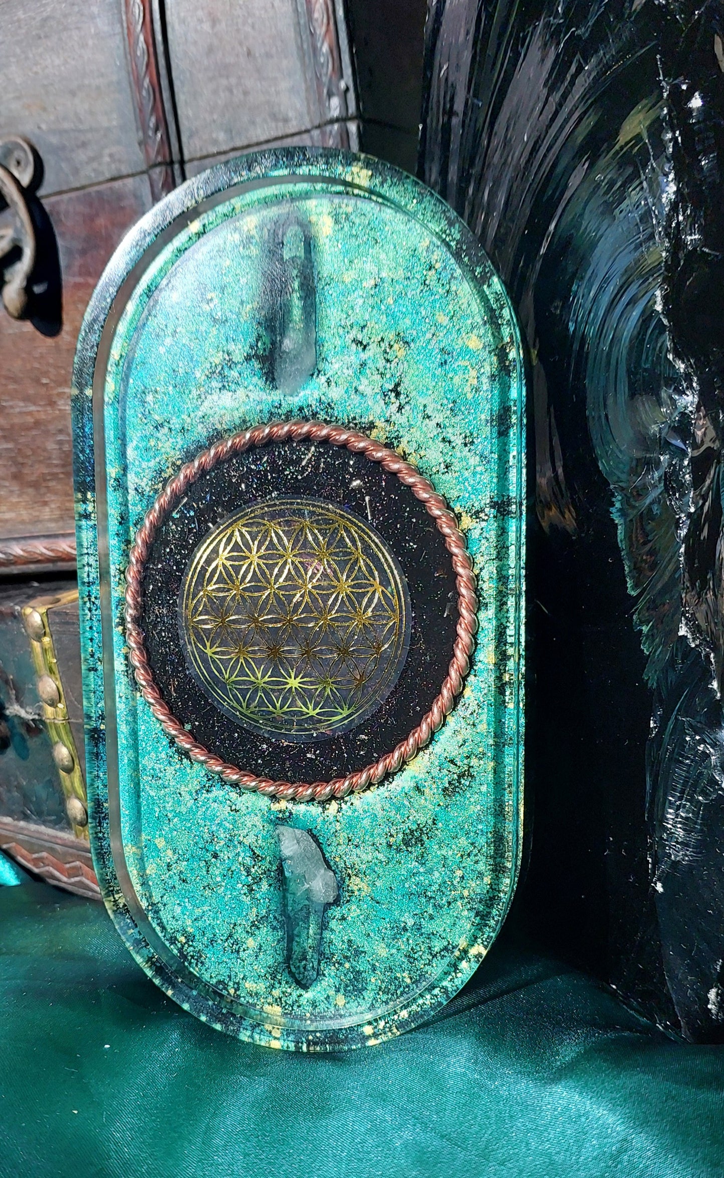 Orgonite Charging Plate - Green & Gold with Flower of Life