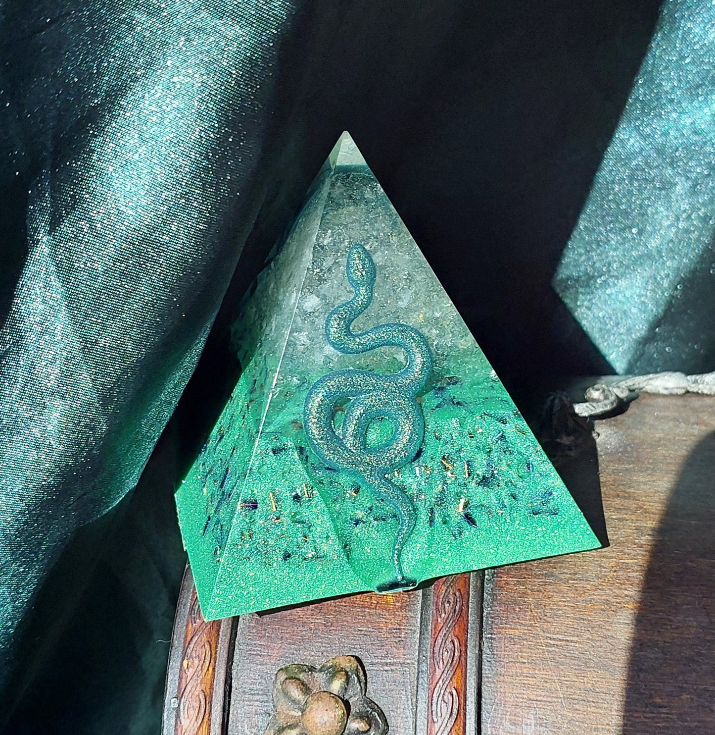 Mini Green Symbol Orgonite Pyramid - The Ankh & the Snake