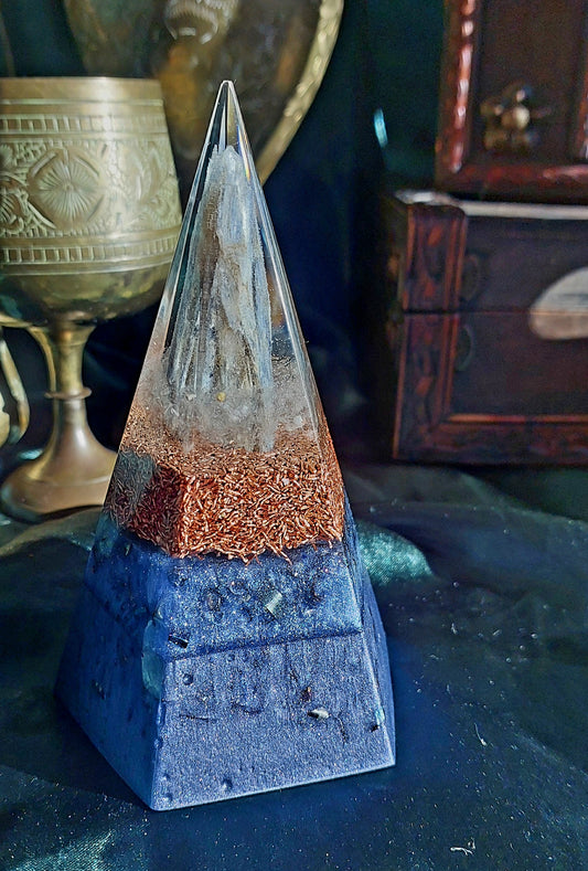 Kyanite Orgonite Pyramid with Copper - The Soulful Garden