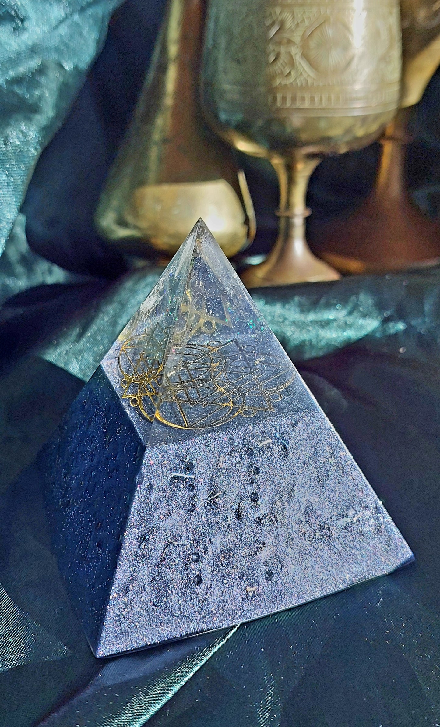 Mini Orgonite Pyramid with Quartz Points - Different styles available