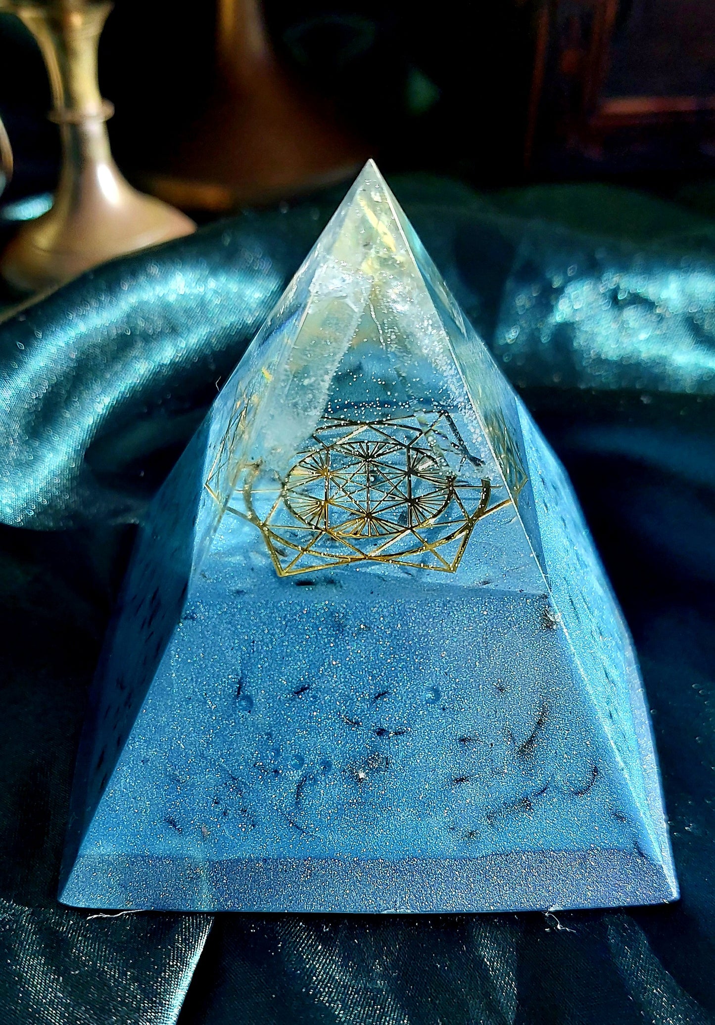Mini Orgonite Pyramid with Quartz Points - Different styles available